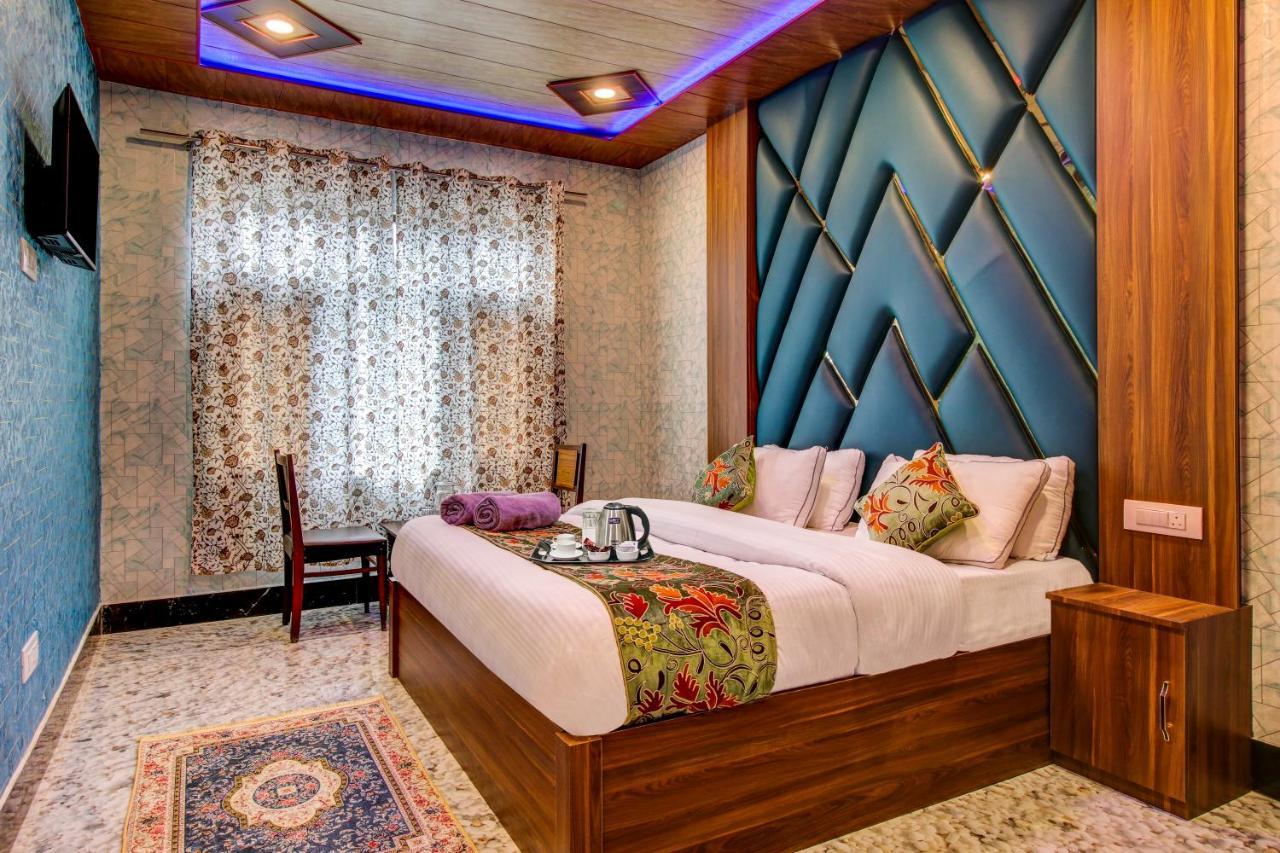 Hotel Royal Hameed Srinagar  Bagian luar foto