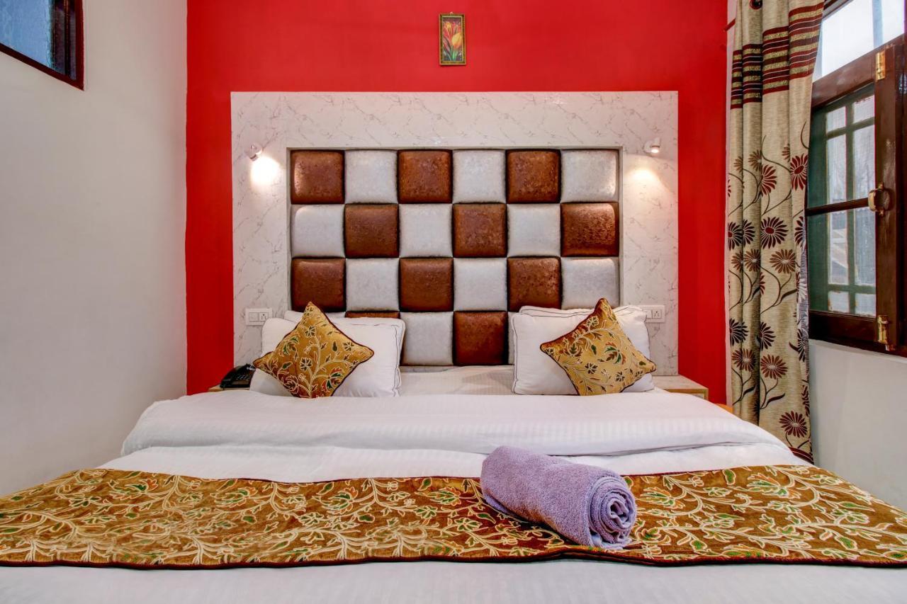 Hotel Royal Hameed Srinagar  Bagian luar foto